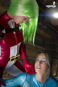 CosplayErotica - Miriya (Robotech) vs Zero (Samus Aran) nude cosplay