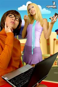 CosplayErotica - Velma Dinkley, Daphne Blake (Scooby-Doo) nude cosplay